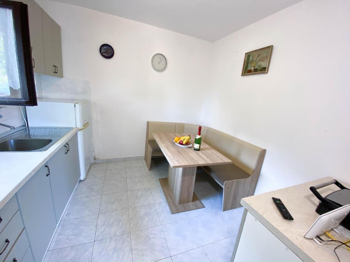 Seaview & Beachfront Apartments Jakov Donji Okrug  Dış mekan fotoğraf